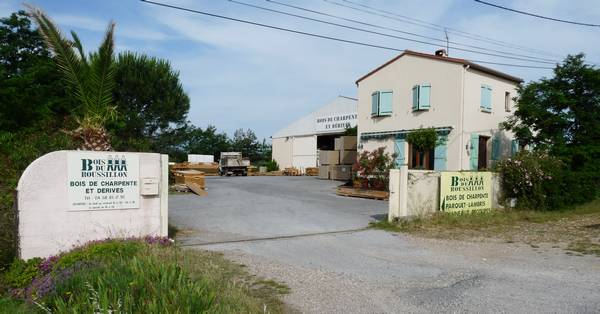 Facade bois du roussillon